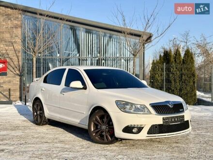 Белый Шкода Октавия, объемом двигателя 2 л и пробегом 239 тыс. км за 12950 $, фото 1 на Automoto.ua