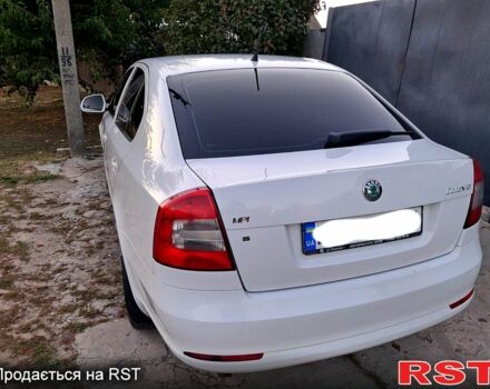 Білий Шкода Октавія, об'ємом двигуна 1.6 л та пробігом 184 тис. км за 7300 $, фото 1 на Automoto.ua