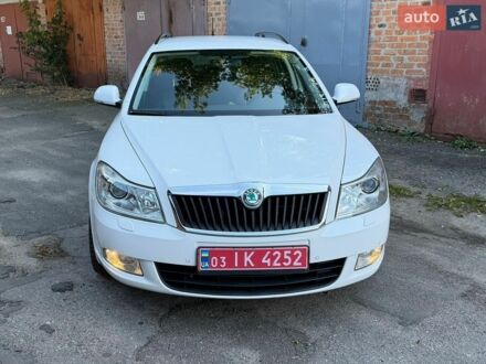 Белый Шкода Октавия, объемом двигателя 1.8 л и пробегом 188 тыс. км за 8900 $, фото 1 на Automoto.ua