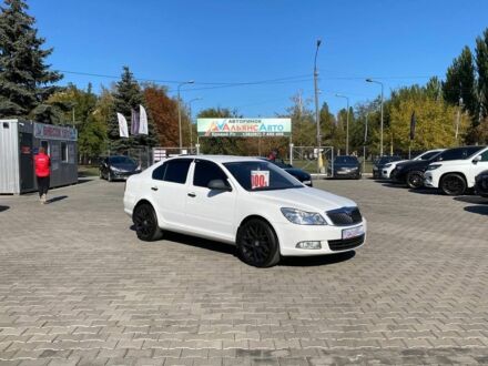 Білий Шкода Октавія, об'ємом двигуна 1.6 л та пробігом 252 тис. км за 8400 $, фото 1 на Automoto.ua