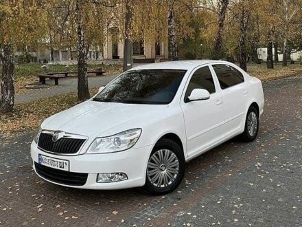 Белый Шкода Октавия, объемом двигателя 0 л и пробегом 200 тыс. км за 12000 $, фото 1 на Automoto.ua