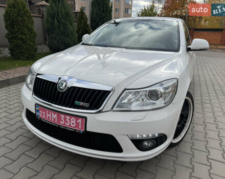 Білий Шкода Октавія, об'ємом двигуна 1.98 л та пробігом 177 тис. км за 10550 $, фото 1 на Automoto.ua