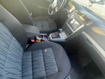 Белый Шкода Октавия, объемом двигателя 1.97 л и пробегом 411 тыс. км за 8500 $, фото 1 на Automoto.ua