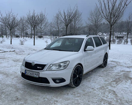 Белый Шкода Октавия, объемом двигателя 1.98 л и пробегом 255 тыс. км за 11700 $, фото 1 на Automoto.ua