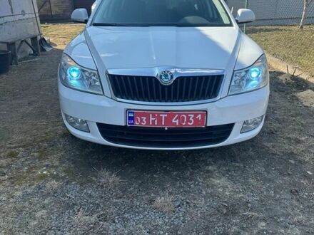 Белый Шкода Октавия, объемом двигателя 0 л и пробегом 209 тыс. км за 8200 $, фото 1 на Automoto.ua