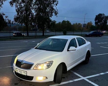 Белый Шкода Октавия, объемом двигателя 1.9 л и пробегом 217 тыс. км за 8800 $, фото 1 на Automoto.ua