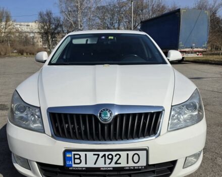 Белый Шкода Октавия, объемом двигателя 1.8 л и пробегом 293 тыс. км за 7999 $, фото 1 на Automoto.ua