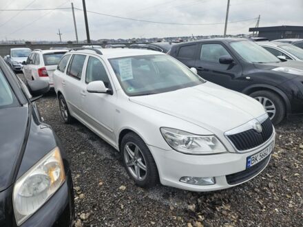 Белый Шкода Октавия, объемом двигателя 1.8 л и пробегом 220 тыс. км за 7200 $, фото 1 на Automoto.ua