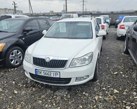 Білий Шкода Октавія, об'ємом двигуна 1.8 л та пробігом 220 тис. км за 7200 $, фото 1 на Automoto.ua