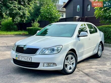 Белый Шкода Октавия, объемом двигателя 1.6 л и пробегом 162 тыс. км за 8500 $, фото 1 на Automoto.ua