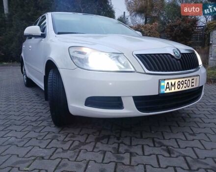 Белый Шкода Октавия, объемом двигателя 1.9 л и пробегом 285 тыс. км за 9000 $, фото 1 на Automoto.ua