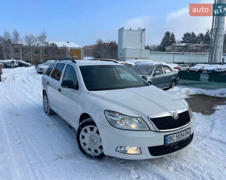Білий Шкода Октавія, об'ємом двигуна 1.6 л та пробігом 230 тис. км за 9500 $, фото 1 на Automoto.ua