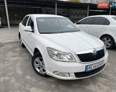 Белый Шкода Октавия, объемом двигателя 1.8 л и пробегом 279 тыс. км за 7500 $, фото 1 на Automoto.ua