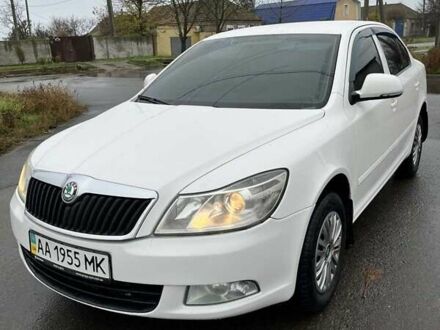 Белый Шкода Октавия, объемом двигателя 1.6 л и пробегом 272 тыс. км за 6800 $, фото 1 на Automoto.ua