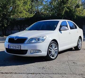 Шкода Октавия 2012 в Запорожье на Automoto.ua Белый Шкода Октавия, объемом двигателя 1.6 л и пробегом 290 тыс. км за 8500 $, фото 1 на Automoto.ua
