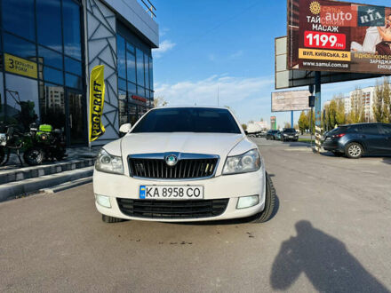 Шкода Октавия 2012 в Вишневом на Automoto.ua Белый Шкода Октавия, объемом двигателя 1.6 л и пробегом 355 тыс. км за 6500 $, фото 1 на Automoto.ua