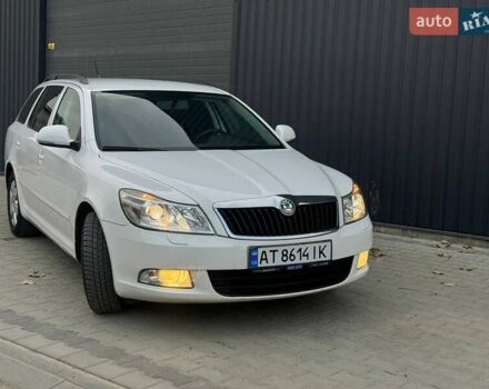 Білий Шкода Октавія, об'ємом двигуна 1.6 л та пробігом 267 тис. км за 7950 $, фото 1 на Automoto.ua