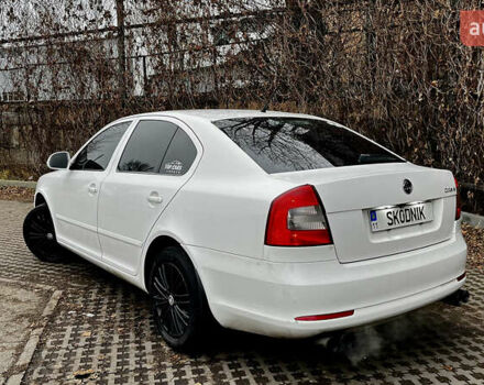 Білий Шкода Октавія, об'ємом двигуна 1.6 л та пробігом 400 тис. км за 7000 $, фото 1 на Automoto.ua