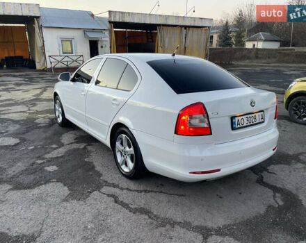 Белый Шкода Октавия, объемом двигателя 1.97 л и пробегом 238 тыс. км за 7700 $, фото 1 на Automoto.ua