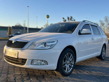 Белый Шкода Октавия, объемом двигателя 1.6 л и пробегом 245 тыс. км за 8200 $, фото 1 на Automoto.ua