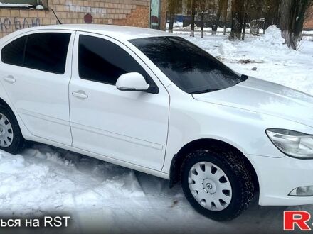 Белый Шкода Октавия, объемом двигателя 1.6 л и пробегом 186 тыс. км за 7900 $, фото 1 на Automoto.ua