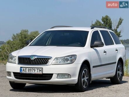 Белый Шкода Октавия, объемом двигателя 1.6 л и пробегом 345 тыс. км за 6500 $, фото 1 на Automoto.ua