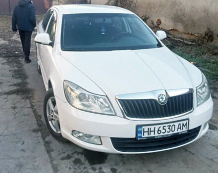 Белый Шкода Октавия, объемом двигателя 1.6 л и пробегом 215 тыс. км за 7500 $, фото 1 на Automoto.ua