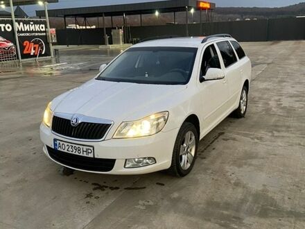 Білий Шкода Октавія, об'ємом двигуна 1.97 л та пробігом 265 тис. км за 7800 $, фото 1 на Automoto.ua