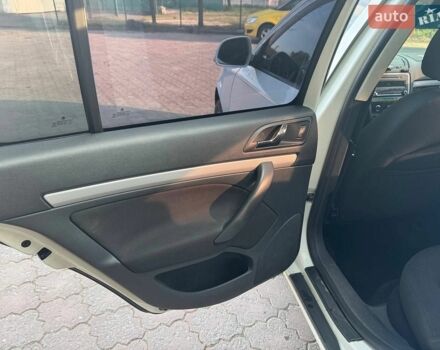 Белый Шкода Октавия, объемом двигателя 1.8 л и пробегом 254 тыс. км за 6500 $, фото 1 на Automoto.ua