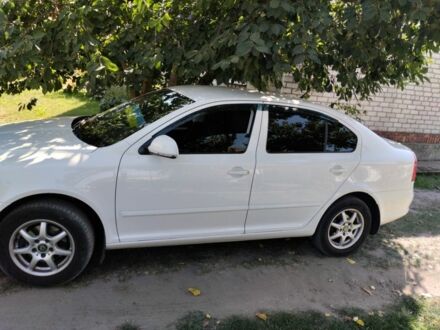 Шкода Октавия 2012 в Тростянце на Automoto.ua Белый Шкода Октавия, объемом двигателя 1.6 л и пробегом 188 тыс. км за 7800 $, фото 1 на Automoto.ua