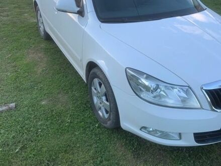 Белый Шкода Октавия, объемом двигателя 1.6 л и пробегом 335 тыс. км за 7500 $, фото 1 на Automoto.ua