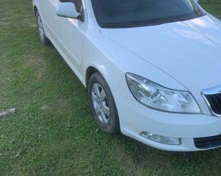 Белый Шкода Октавия, объемом двигателя 1.6 л и пробегом 335 тыс. км за 7500 $, фото 1 на Automoto.ua