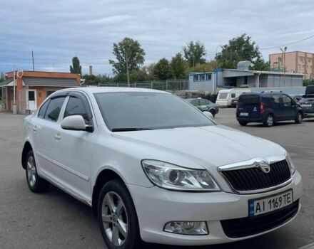 Белый Шкода Октавия, объемом двигателя 1.8 л и пробегом 220 тыс. км за 6781 $, фото 1 на Automoto.ua
