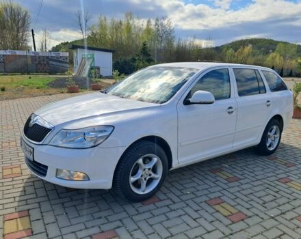 Белый Шкода Октавия, объемом двигателя 1.6 л и пробегом 300 тыс. км за 7300 $, фото 1 на Automoto.ua