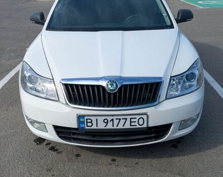Білий Шкода Октавія, об'ємом двигуна 1.6 л та пробігом 142 тис. км за 8500 $, фото 1 на Automoto.ua