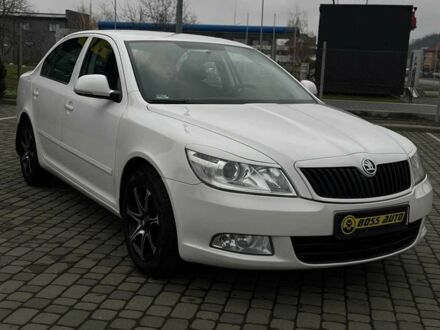 Белый Шкода Октавия, объемом двигателя 1.6 л и пробегом 260 тыс. км за 8800 $, фото 1 на Automoto.ua