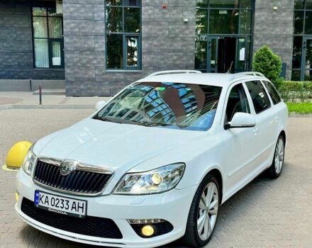 Білий Шкода Октавія, об'ємом двигуна 2 л та пробігом 170 тис. км за 9500 $, фото 1 на Automoto.ua