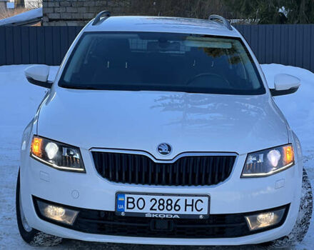 Белый Шкода Октавия, объемом двигателя 1.6 л и пробегом 234 тыс. км за 10200 $, фото 1 на Automoto.ua