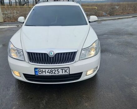 Белый Шкода Октавия, объемом двигателя 1.62 л и пробегом 210 тыс. км за 8600 $, фото 1 на Automoto.ua