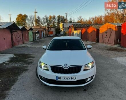 Белый Шкода Октавия, объемом двигателя 1.6 л и пробегом 170 тыс. км за 10000 $, фото 1 на Automoto.ua