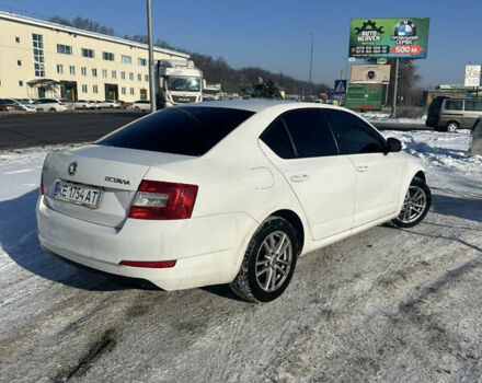 Белый Шкода Октавия, объемом двигателя 1.6 л и пробегом 300 тыс. км за 8499 $, фото 1 на Automoto.ua