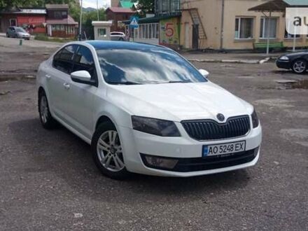 Белый Шкода Октавия, объемом двигателя 1.6 л и пробегом 267 тыс. км за 8000 $, фото 1 на Automoto.ua
