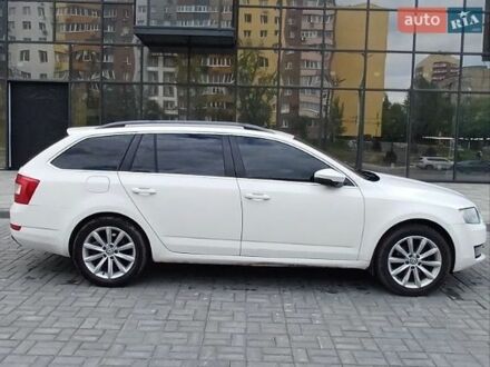 Белый Шкода Октавия, объемом двигателя 2 л и пробегом 223 тыс. км за 11799 $, фото 1 на Automoto.ua