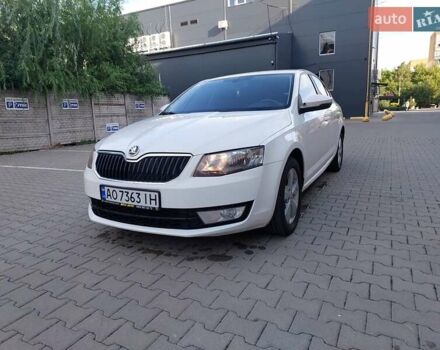 Білий Шкода Октавія, об'ємом двигуна 1.6 л та пробігом 350 тис. км за 9200 $, фото 1 на Automoto.ua