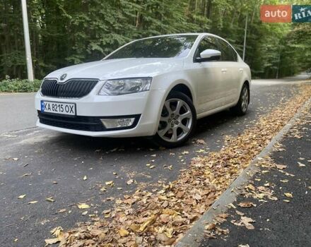 Белый Шкода Октавия, объемом двигателя 1.8 л и пробегом 215 тыс. км за 10300 $, фото 1 на Automoto.ua