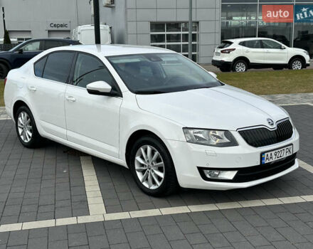 Белый Шкода Октавия, объемом двигателя 1.6 л и пробегом 227 тыс. км за 11800 $, фото 1 на Automoto.ua