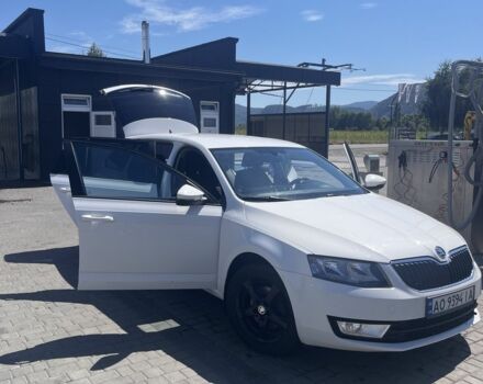 Белый Шкода Октавия, объемом двигателя 1.6 л и пробегом 250 тыс. км за 8250 $, фото 1 на Automoto.ua