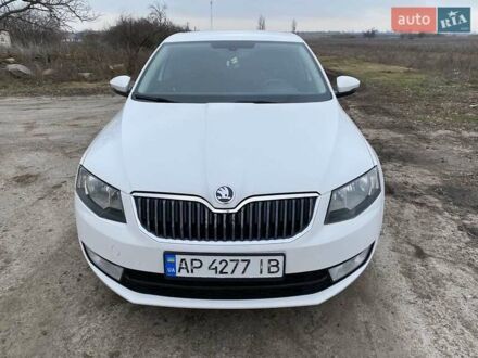 Шкода Октавія 2013 у Запоріжжя на Automoto.ua Білий Шкода Октавія, об'ємом двигуна 1.6 л та пробігом 228 тис. км за 12000 $, фото 1 на Automoto.ua