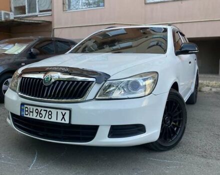 Белый Шкода Октавия, объемом двигателя 1.6 л и пробегом 278 тыс. км за 8500 $, фото 1 на Automoto.ua