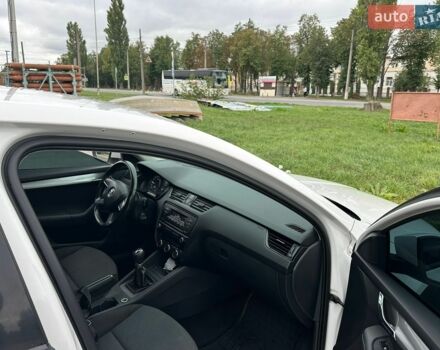 Белый Шкода Октавия, объемом двигателя 1.6 л и пробегом 189 тыс. км за 10700 $, фото 1 на Automoto.ua